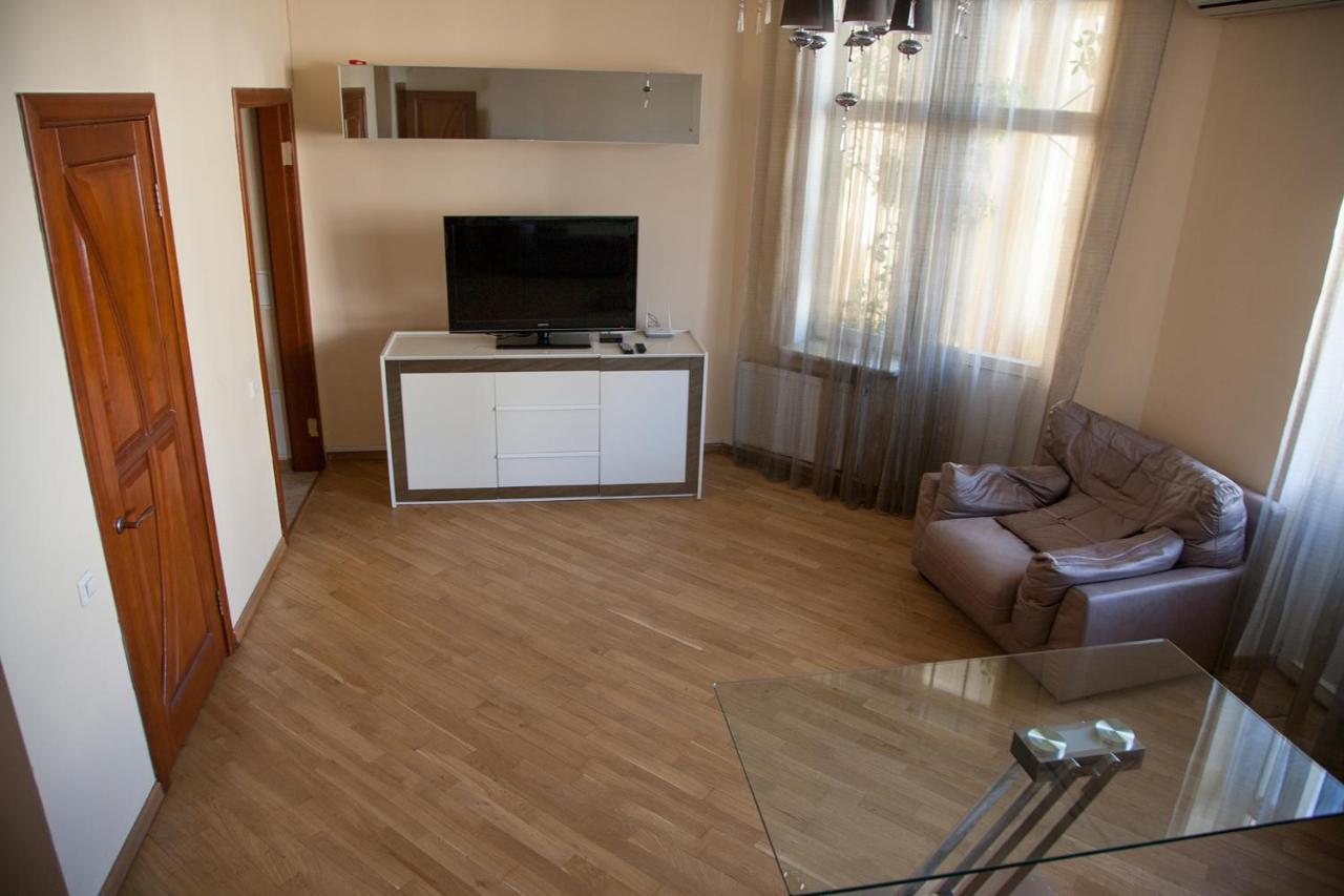 Two Bedroom Apartment With Balcony Kiew Exterior foto