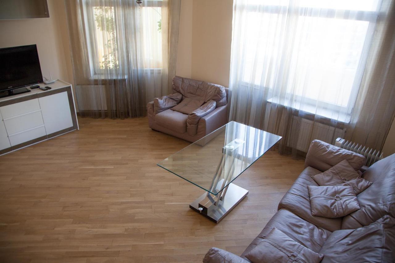 Two Bedroom Apartment With Balcony Kiew Exterior foto